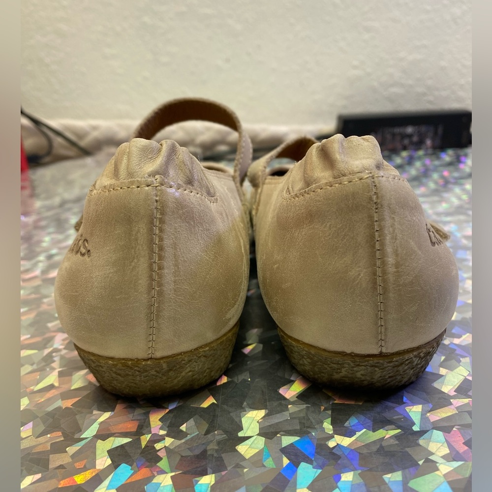 Taos Mary Jane Flats Removable Comfort Footbed Taupe Neutral Sz 37 / 6.5 Approx - Picture 4 of 14